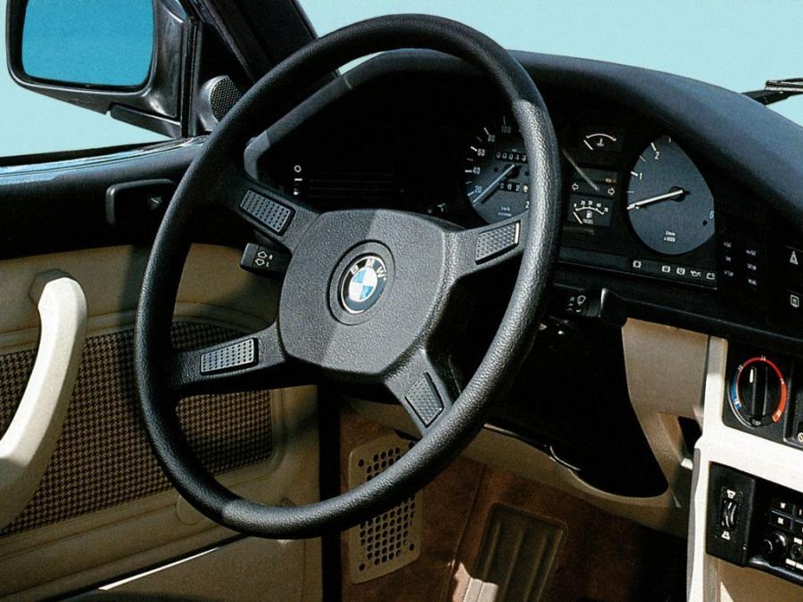  BMW 524td 1983 года  (фото 4 из 16)
